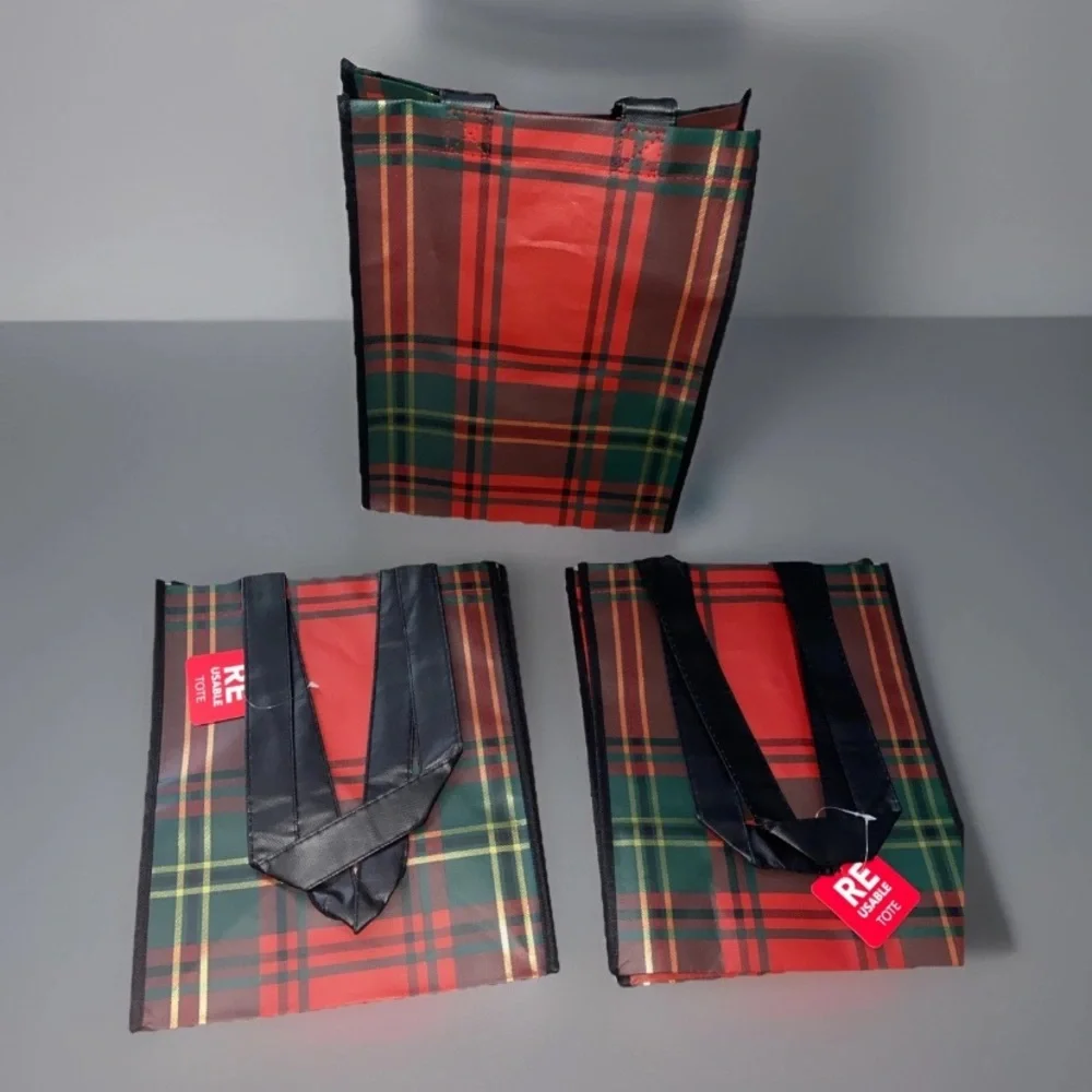 Reusable Tartan‎ Plaid Holiday Gift Bags Lot Of 3 New